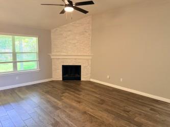 107 Gainer Dr, Hutto, TX 78634