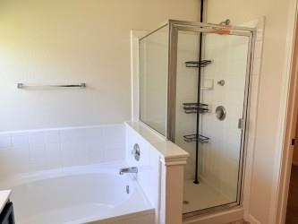 107 Gainer Dr, Hutto, TX 78634