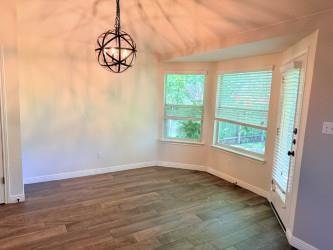 107 Gainer Dr, Hutto, TX 78634