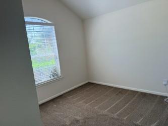 107 Gainer Dr, Hutto, TX 78634