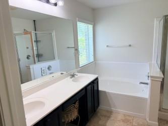 107 Gainer Dr, Hutto, TX 78634