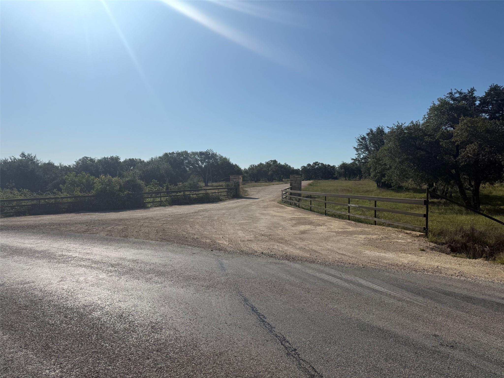 1 Shiny Top Ranch Rd, Salado, TX 76571