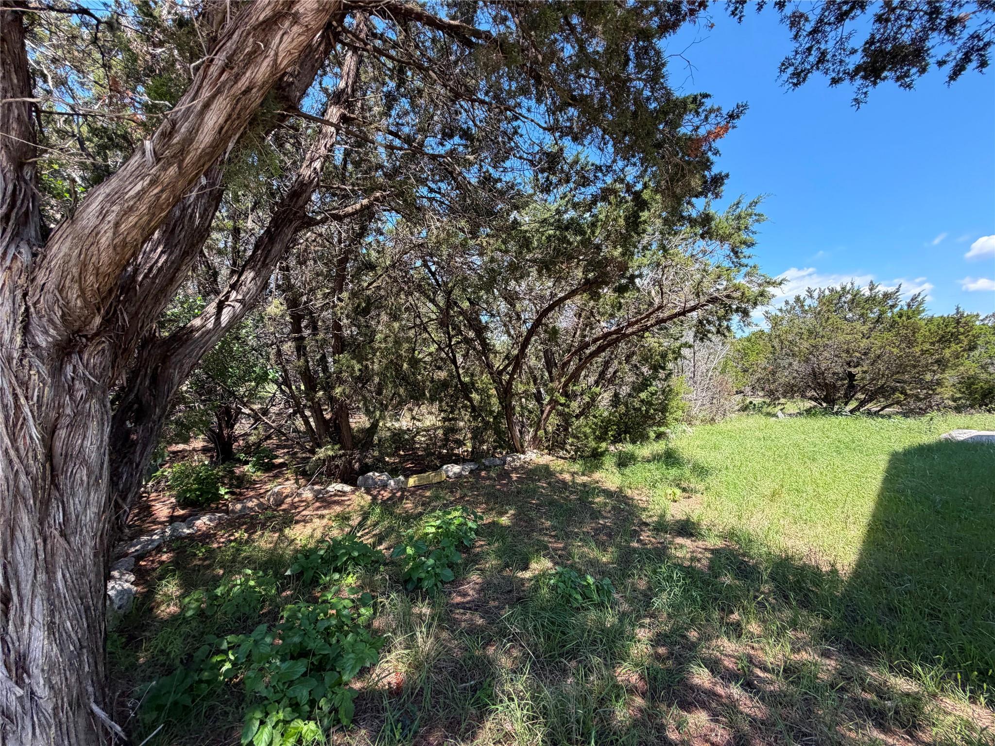 560 Hummingbird Hl, Canyon Lake, TX 78133