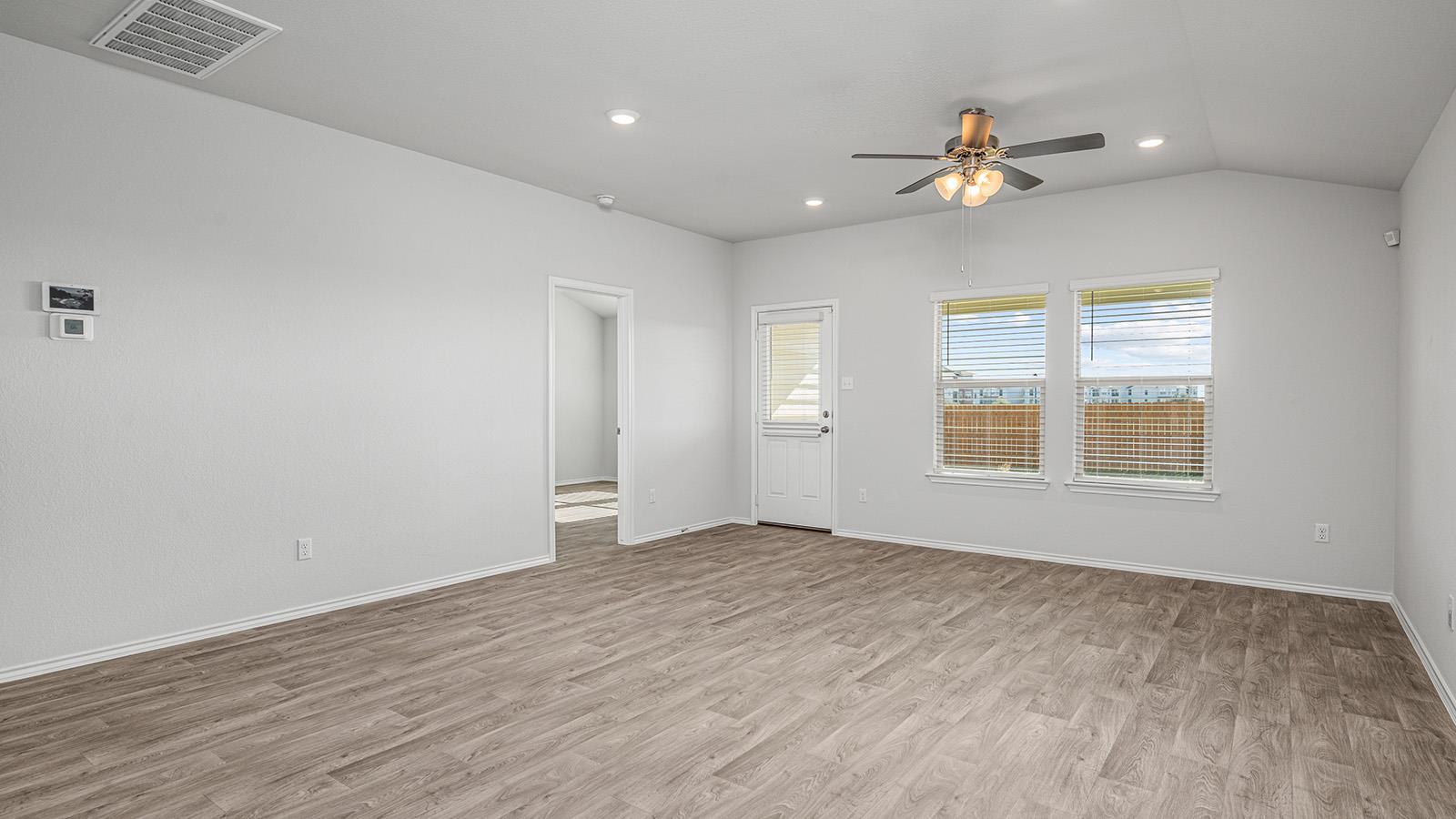 100 Rain Drop Rd, Jarrell, TX 76537