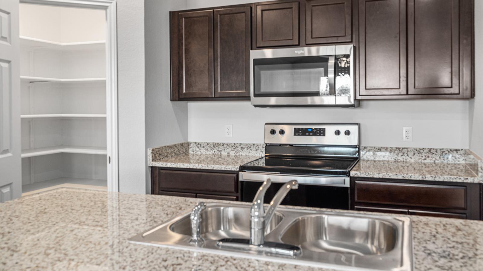 100 Rain Drop Rd, Jarrell, TX 76537