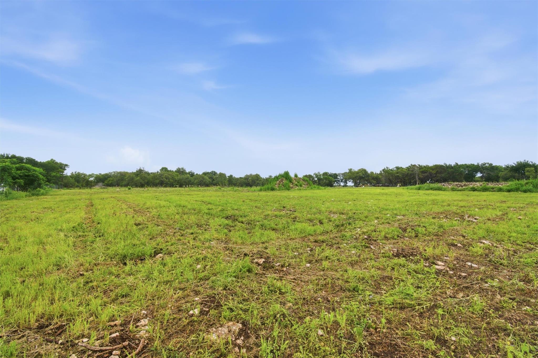 704 Fm 2657, Briggs, TX 78608
