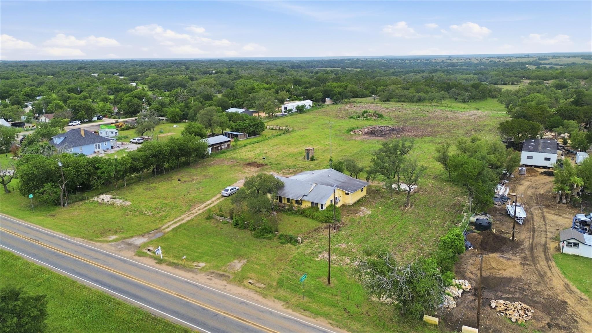 704 Fm 2657, Briggs, TX 78608