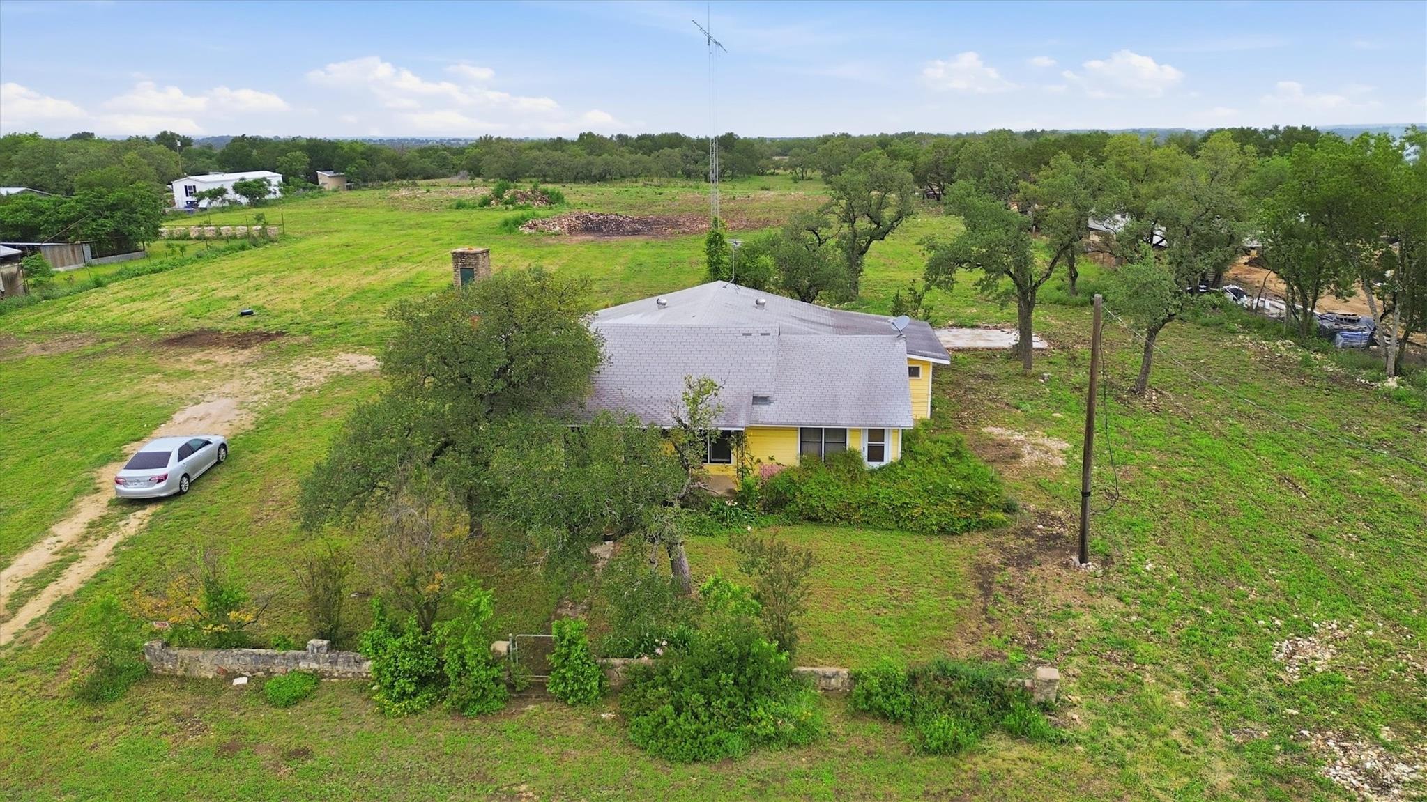 704 Fm 2657, Briggs, TX 78608