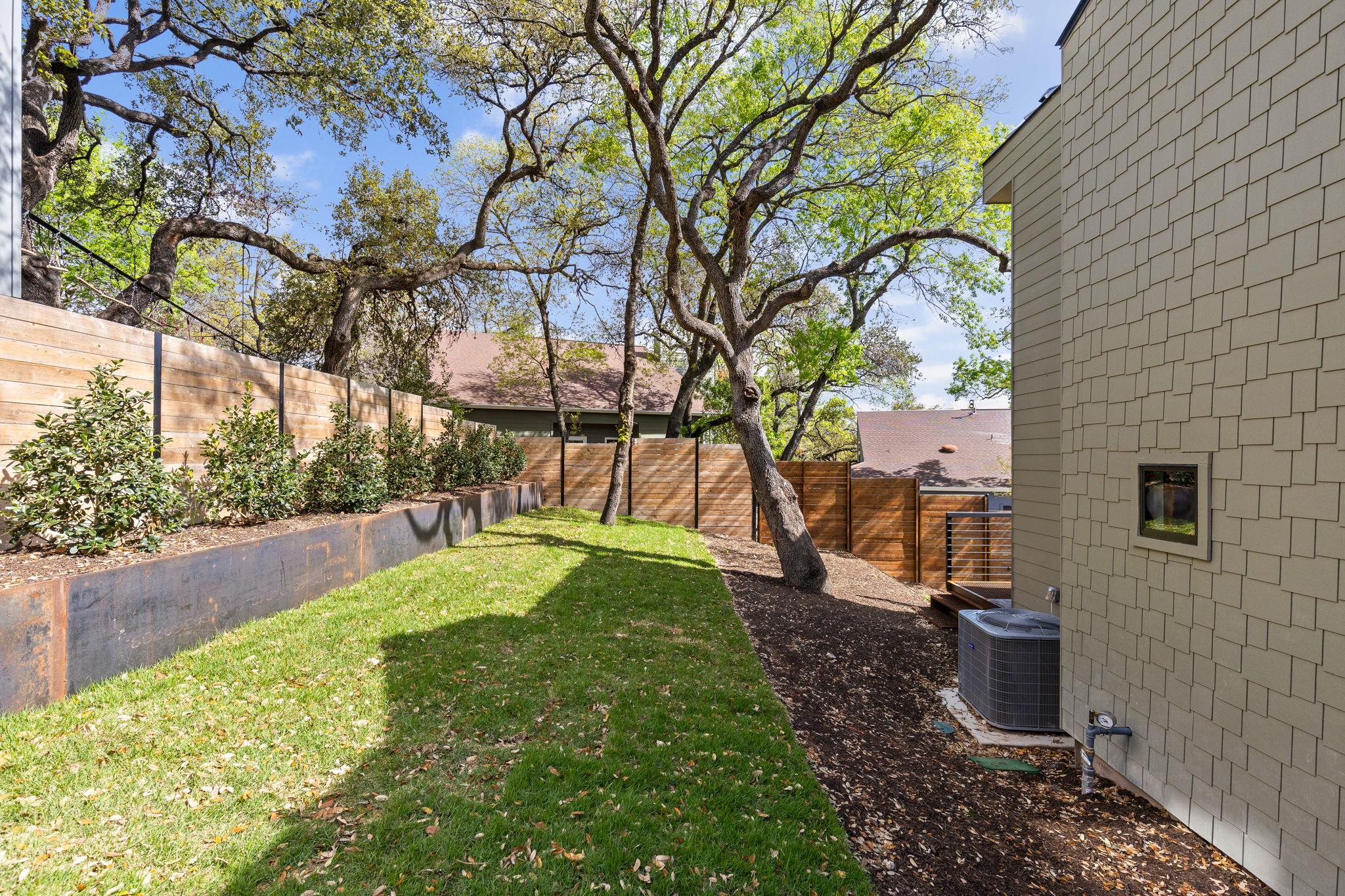 1603 Chelsea Ln # 2, Austin, TX 78704