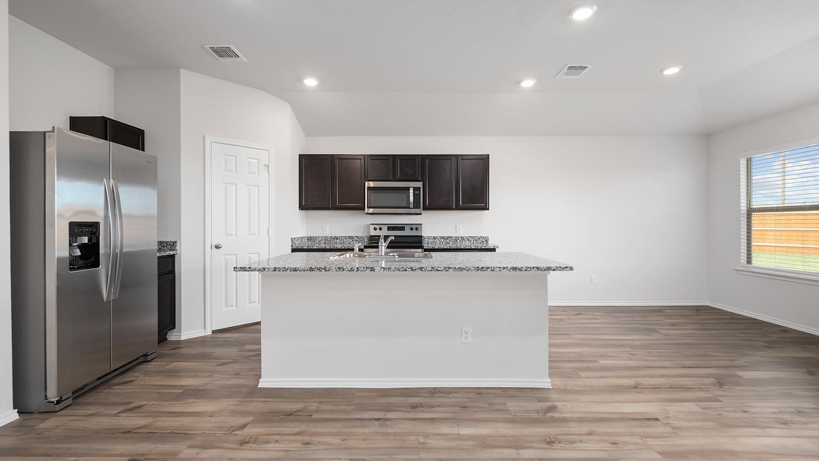 101 Rain Drop Rd, Jarrell, TX 76537