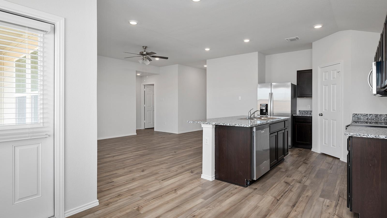 101 Rain Drop Rd, Jarrell, TX 76537