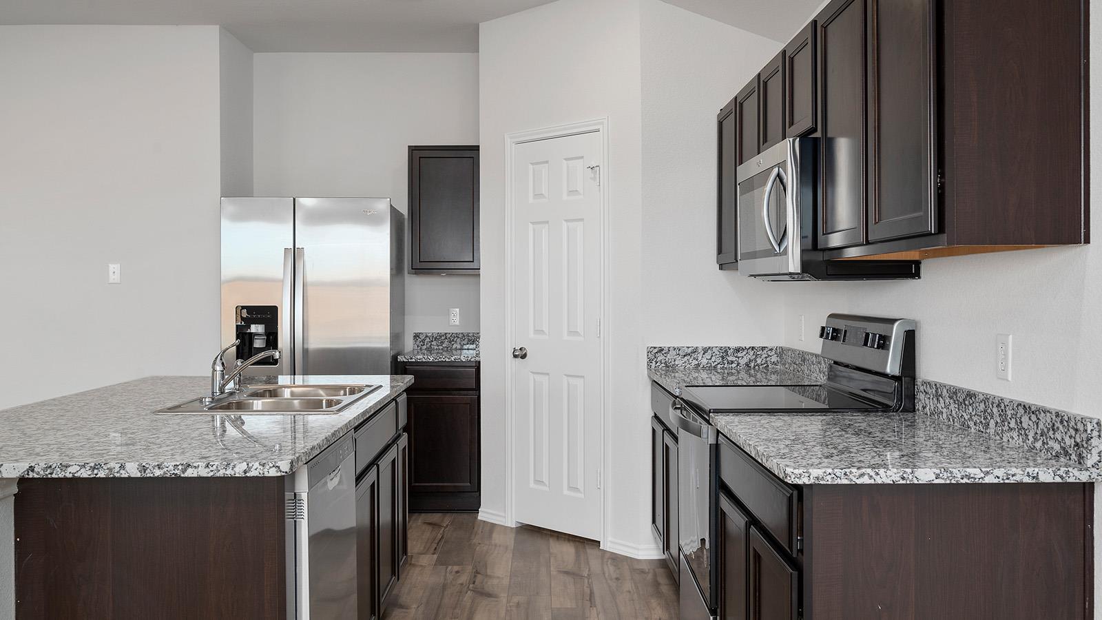101 Rain Drop Rd, Jarrell, TX 76537