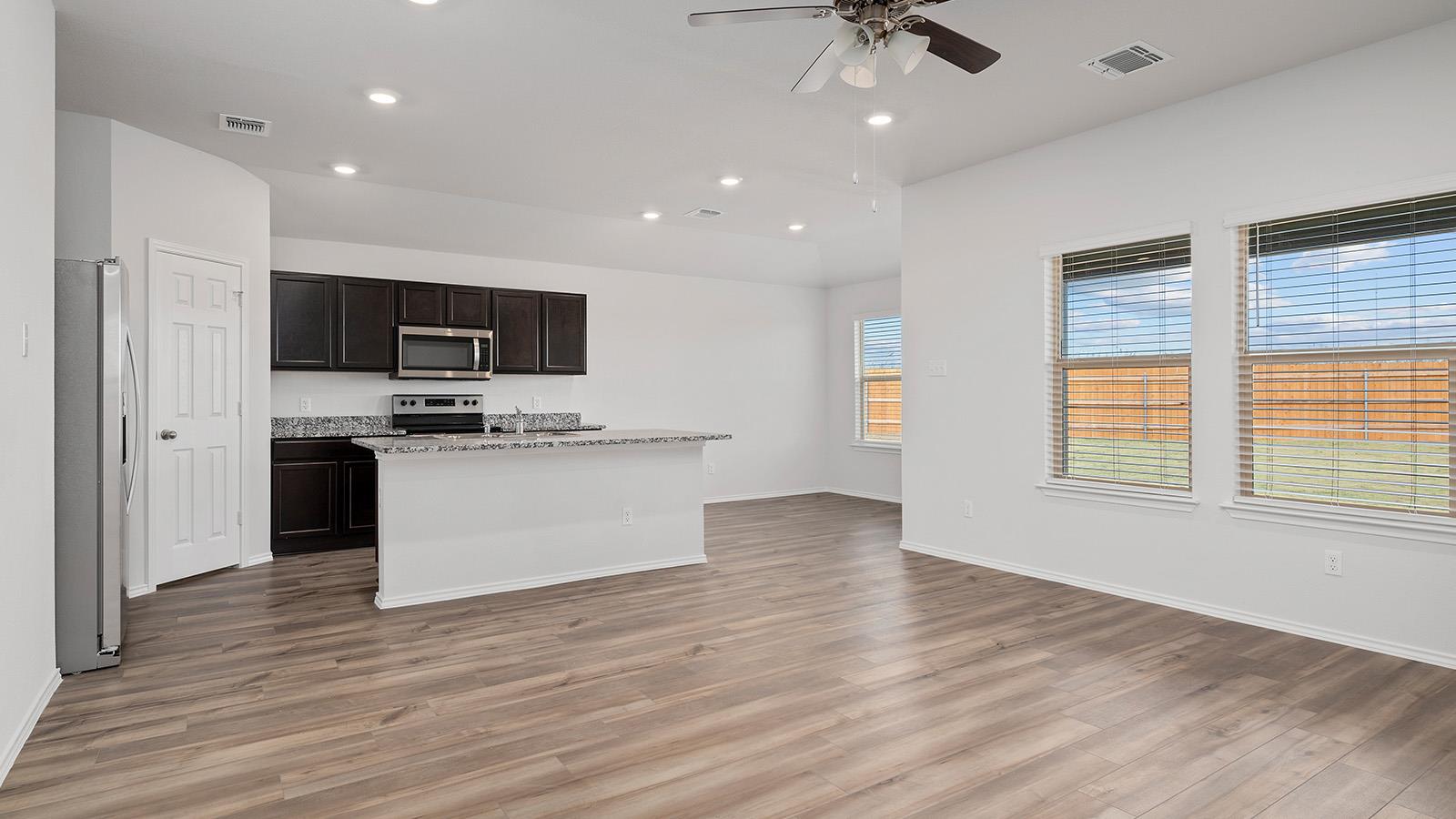 101 Rain Drop Rd, Jarrell, TX 76537