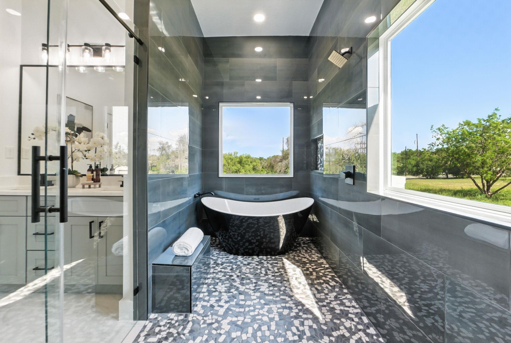 418 Bedford Dr, Spicewood, TX 78669