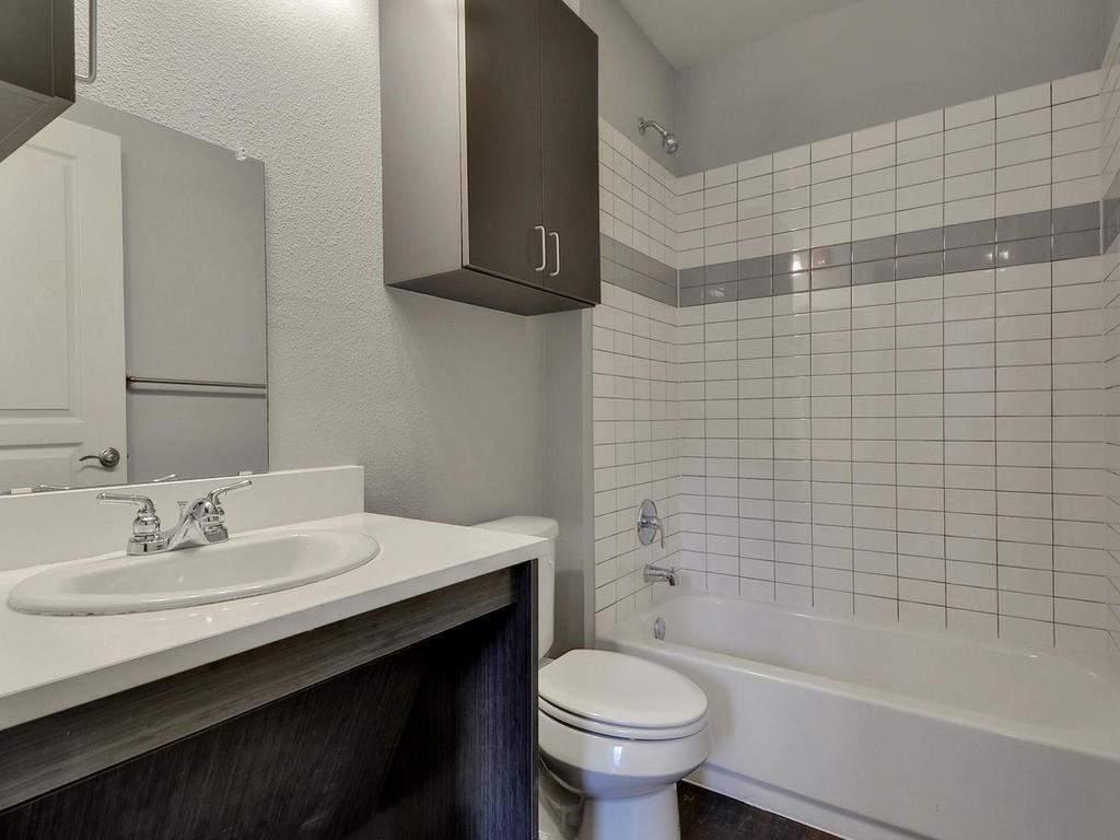 2822 Rio Grande St # 202, Austin, TX 78705