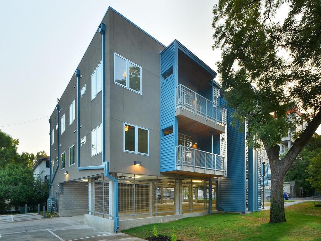 2822 Rio Grande St # 202, Austin, TX 78705