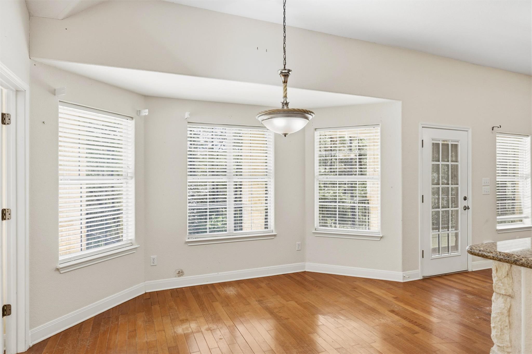 103 Kamaiki Drive, Bastrop, TX 78602