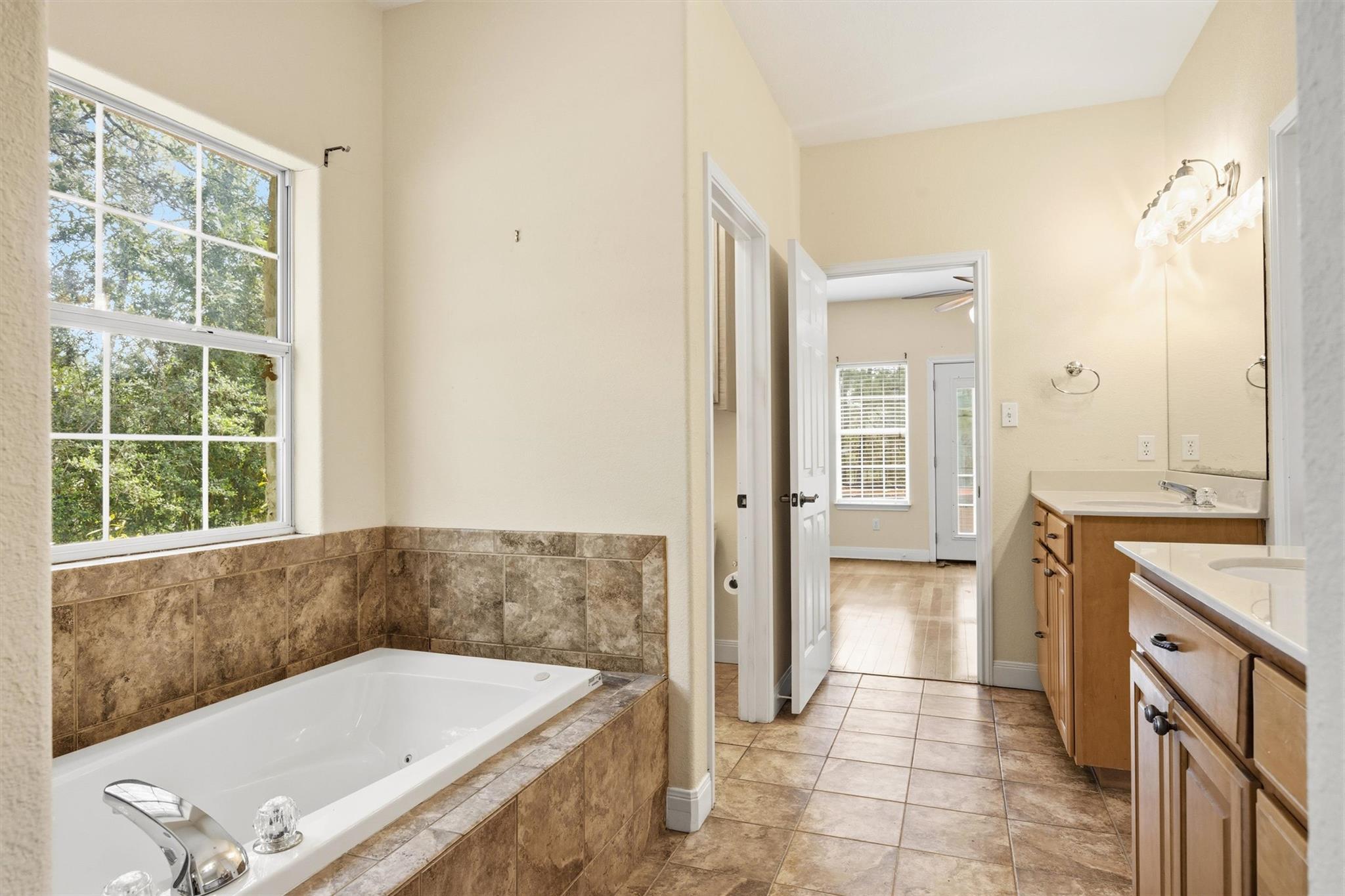 103 Kamaiki Drive, Bastrop, TX 78602