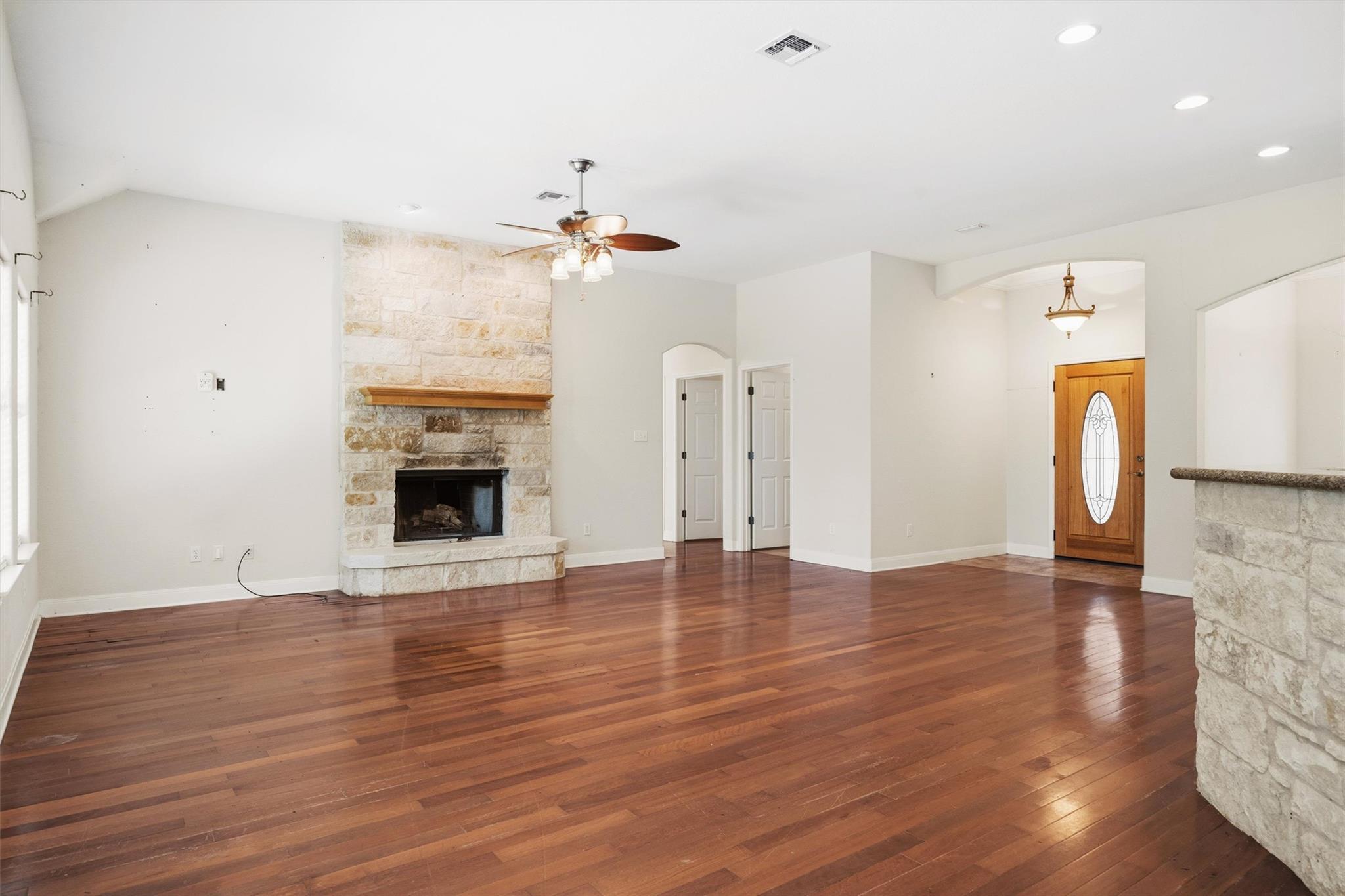 103 Kamaiki Drive, Bastrop, TX 78602