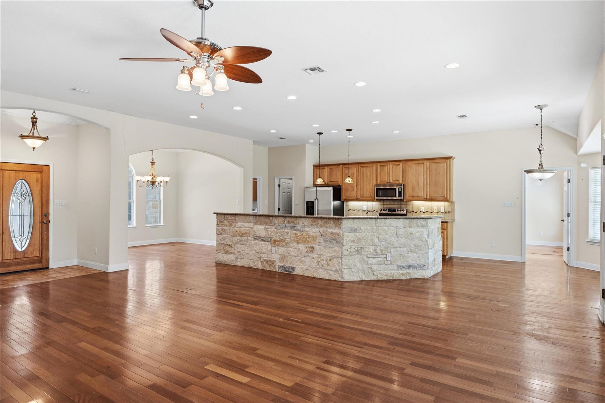103 Kamaiki Drive, Bastrop, TX 78602