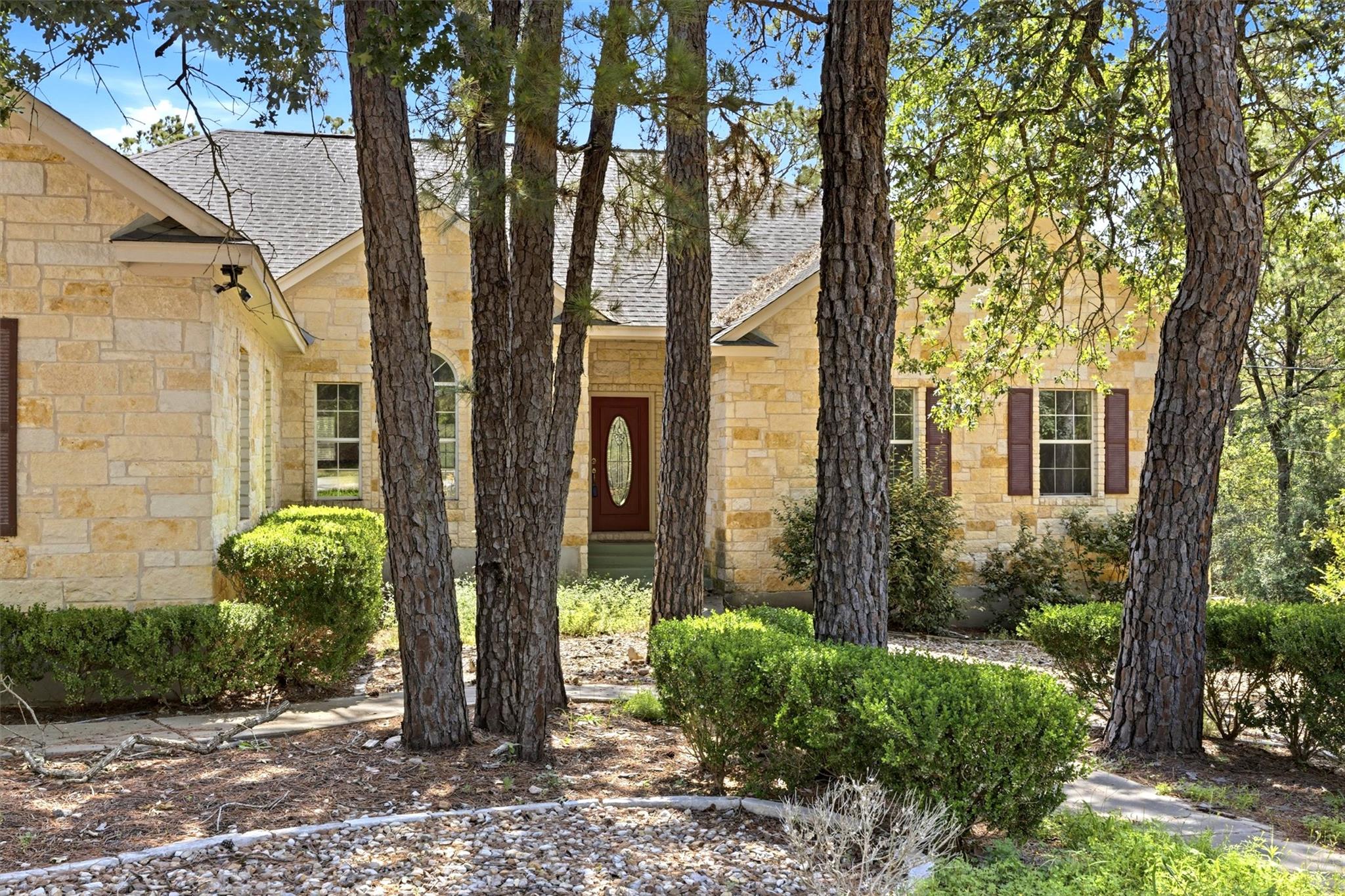 103 Kamaiki Drive, Bastrop, TX 78602