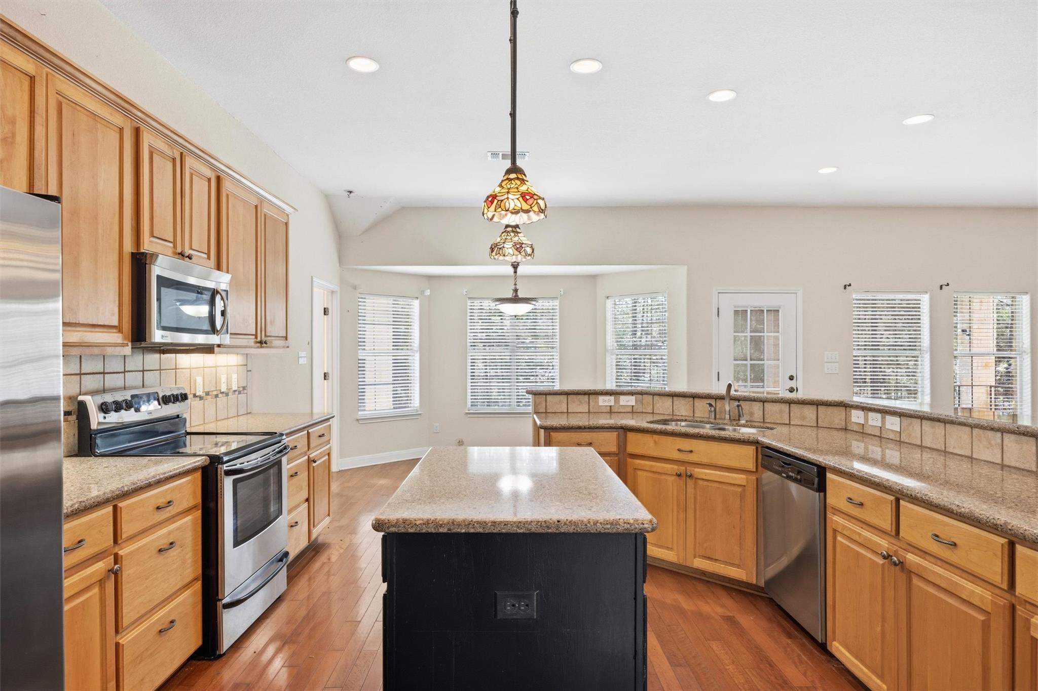103 Kamaiki Drive, Bastrop, TX 78602