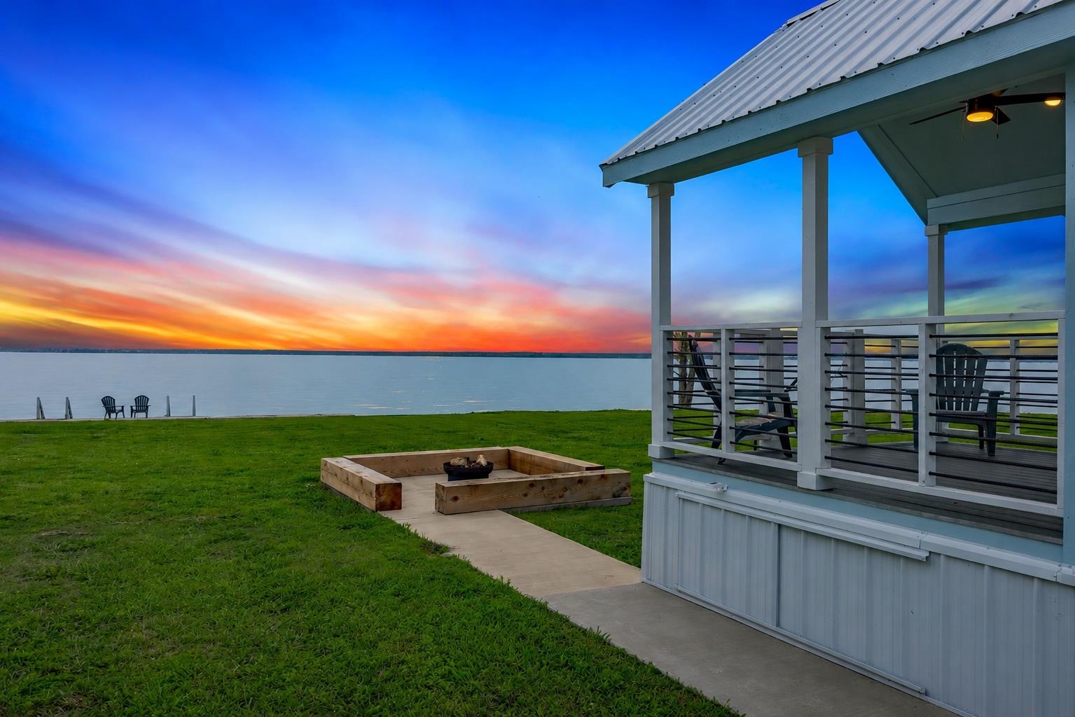 6448 Peninsula Rd, Kerens, TX 75144