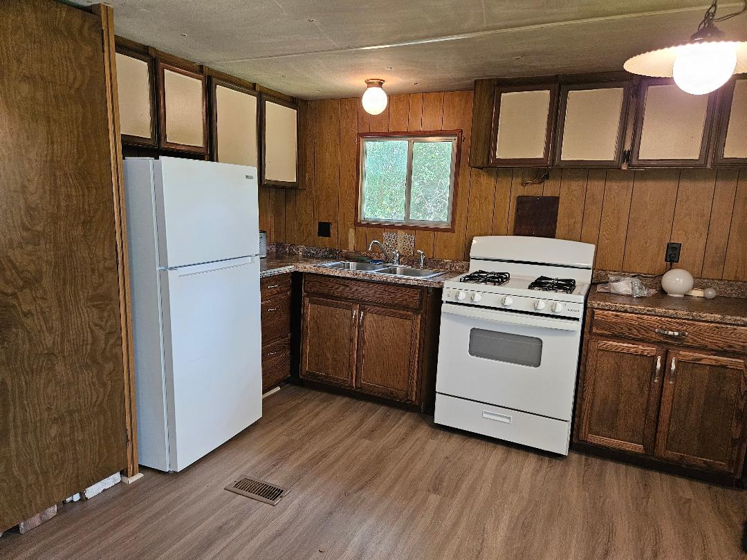 101 Taylor Ln, Elgin, TX 78621
