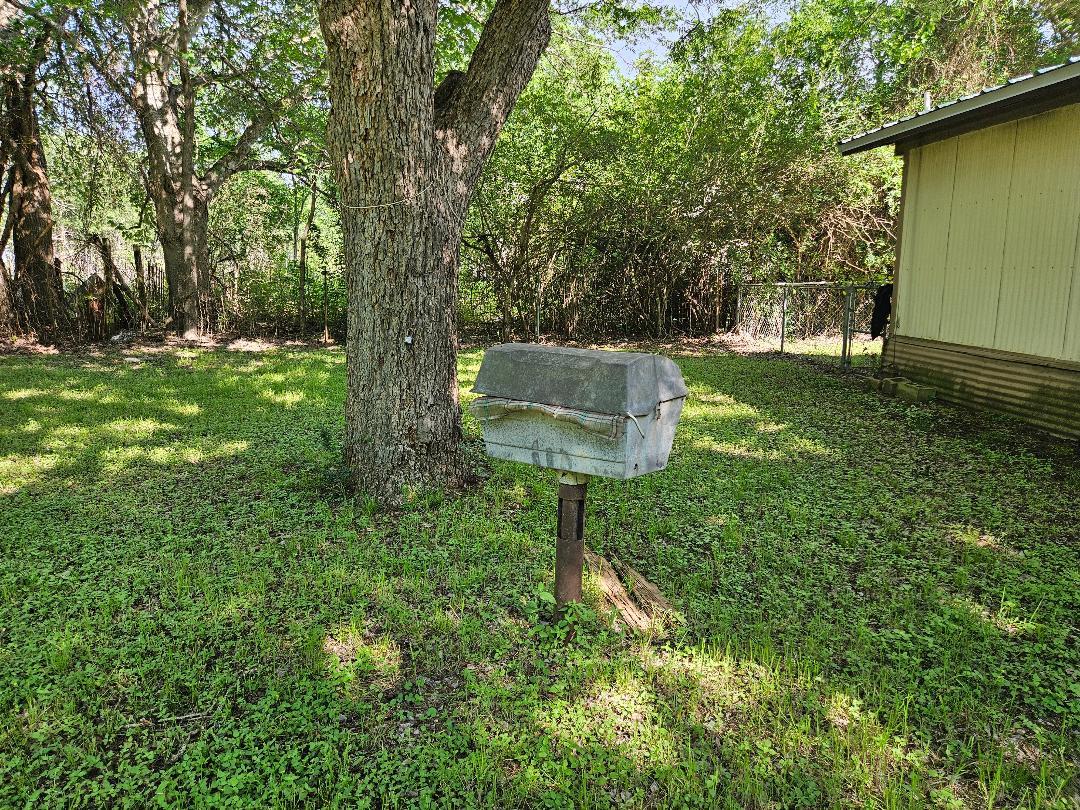 101 Taylor Ln, Elgin, TX 78621