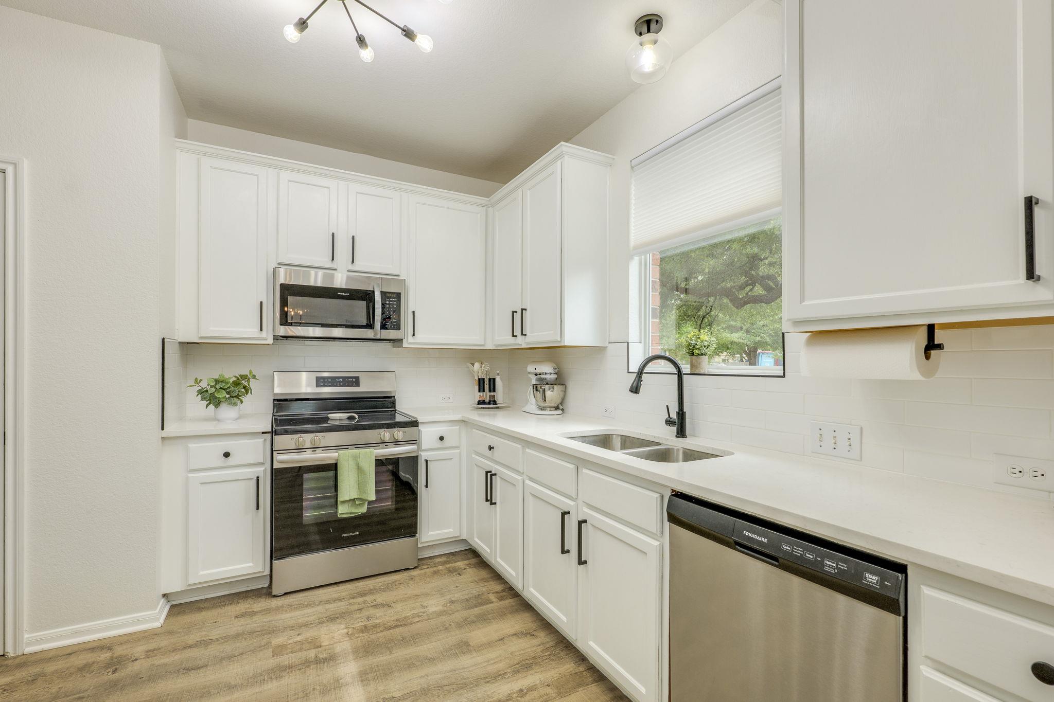1509 Encino Dr, Leander, TX 78641