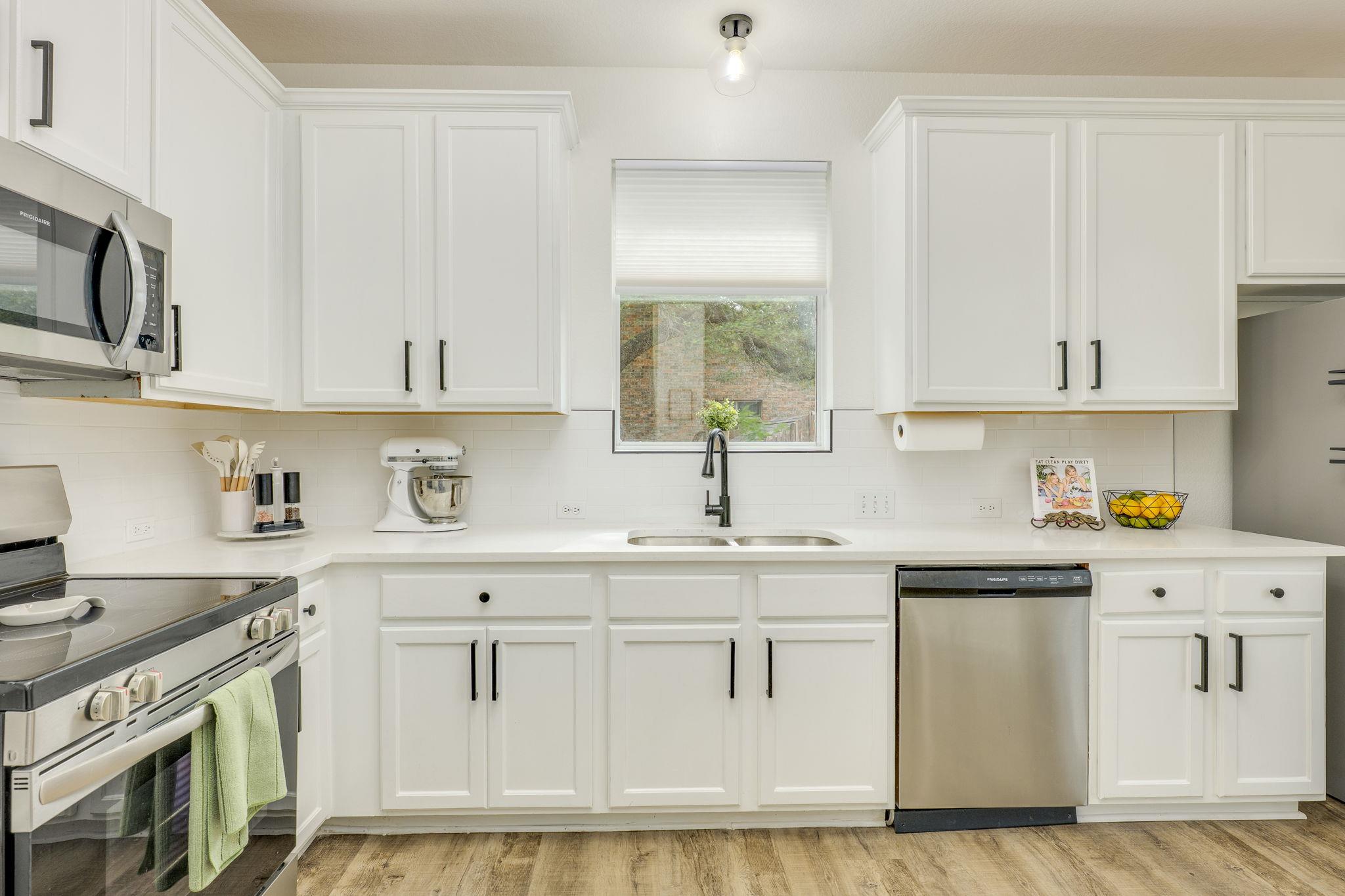1509 Encino Dr, Leander, TX 78641
