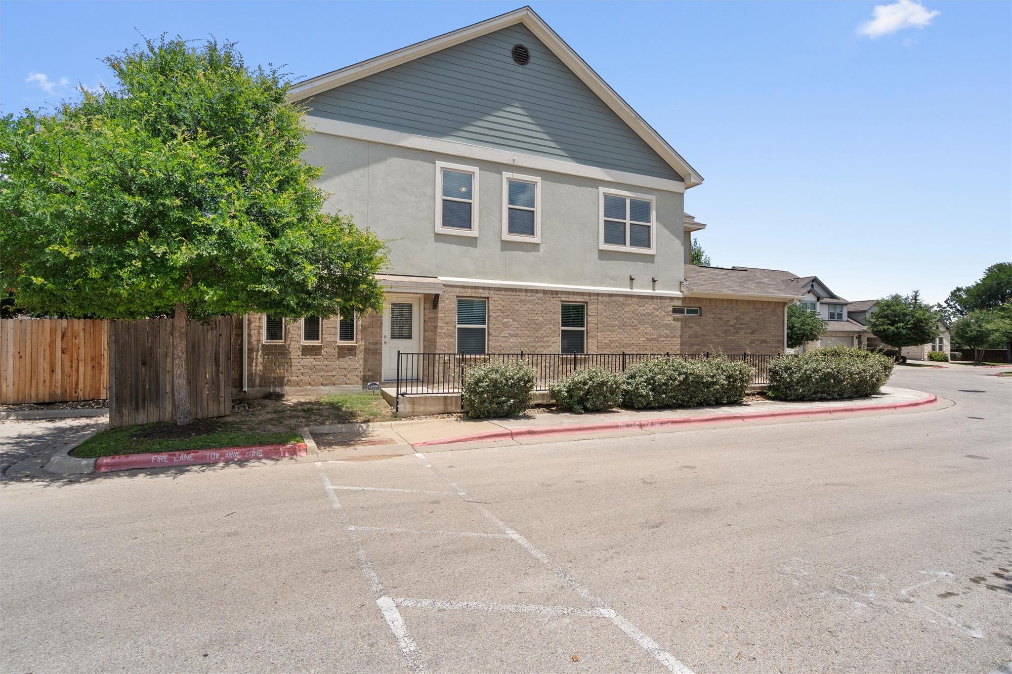 12900 Michelangelo St # 401, Austin, TX 78729