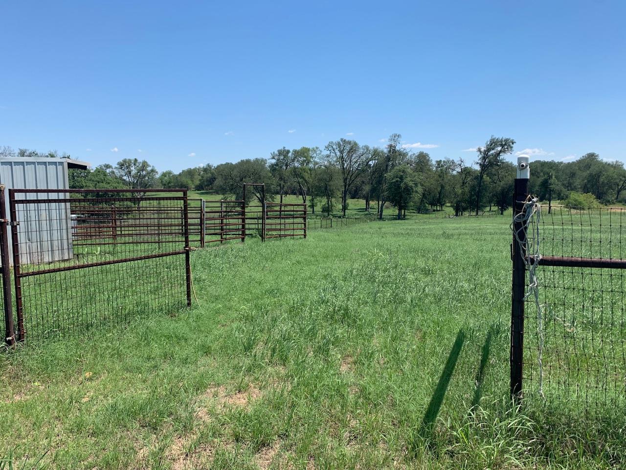 133 Clearfork Rd, Lockhart, TX 78644