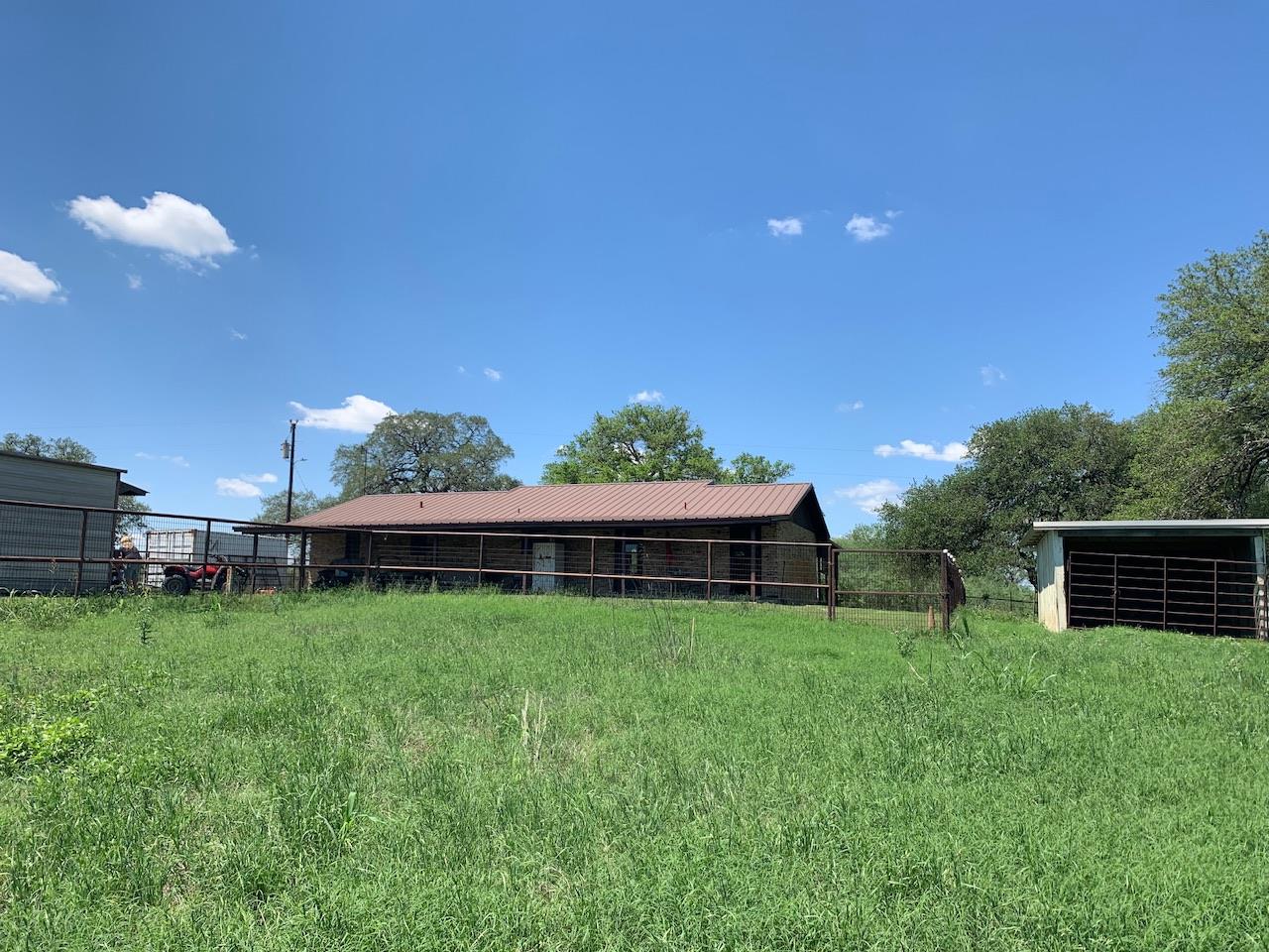 133 Clearfork Rd, Lockhart, TX 78644