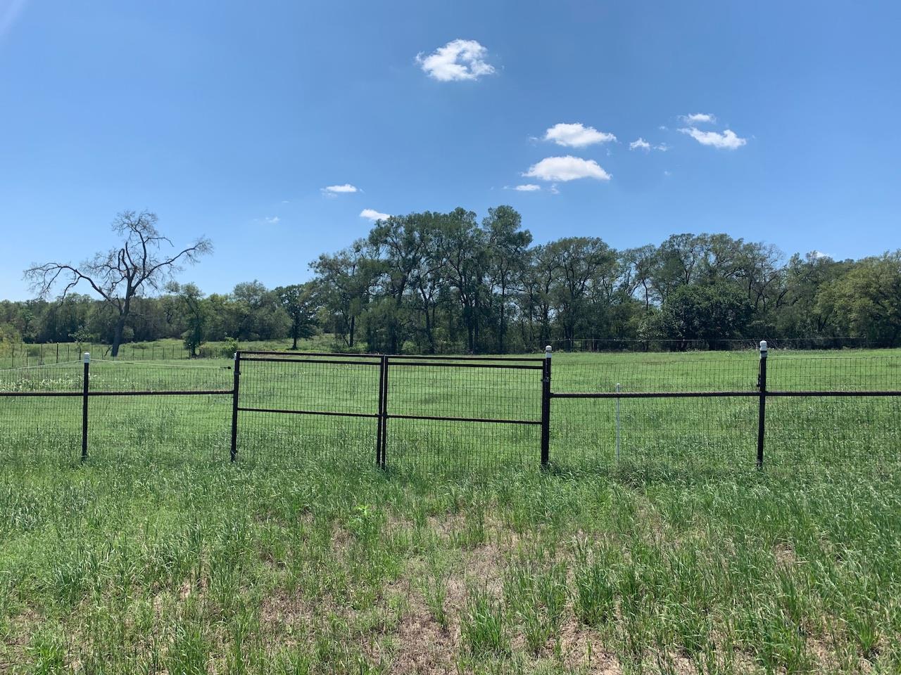 133 Clearfork Rd, Lockhart, TX 78644