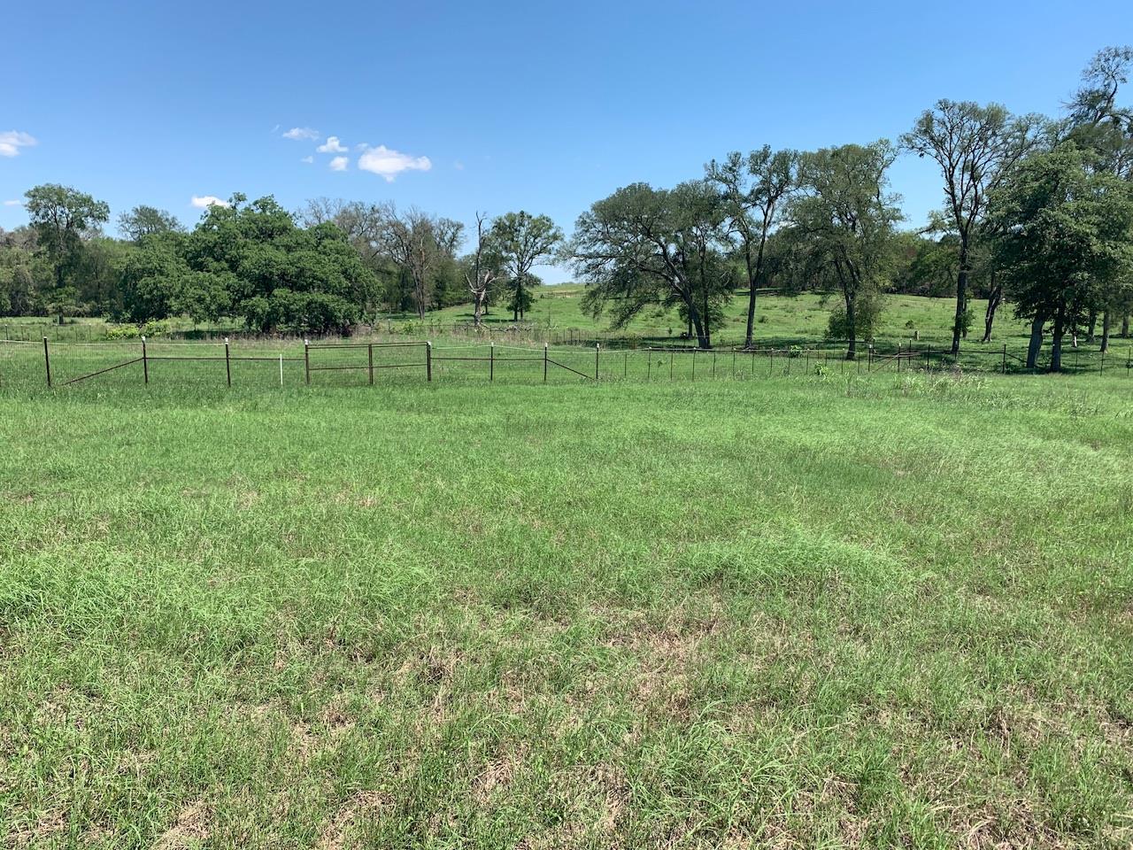 133 Clearfork Rd, Lockhart, TX 78644