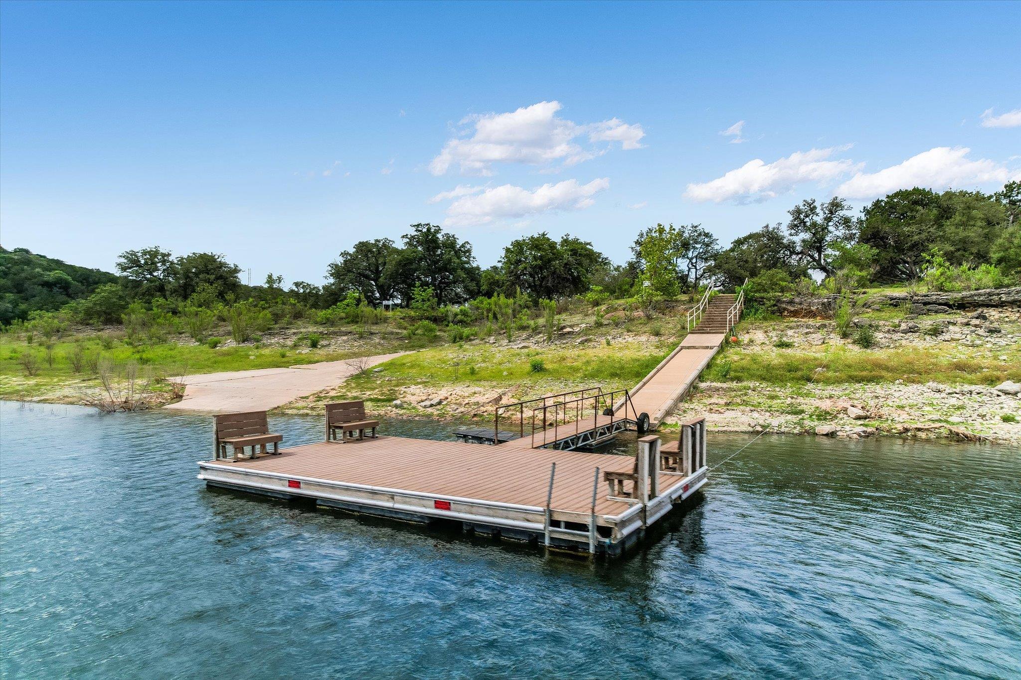 621 Peterson Ln, Lakeway, TX 78734