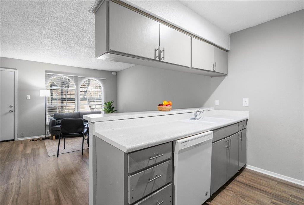 101 E 33rd St # 206, Austin, TX 78705