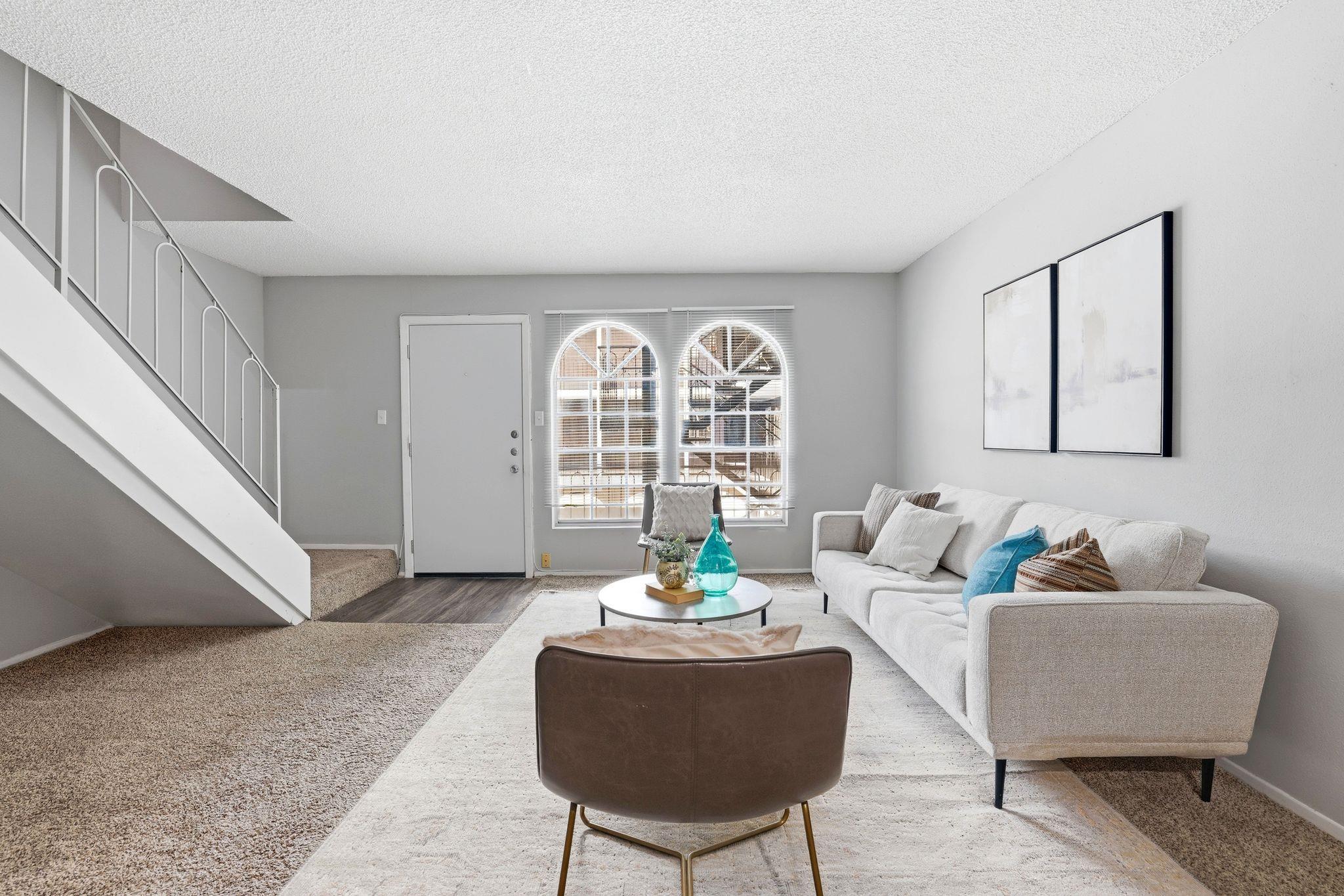 101 E 33rd St # 206, Austin, TX 78705