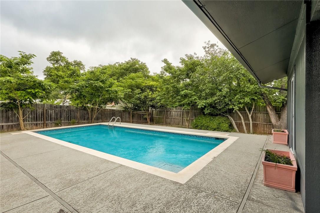 12401 Knoll Ridge Dr, Austin, TX 78758