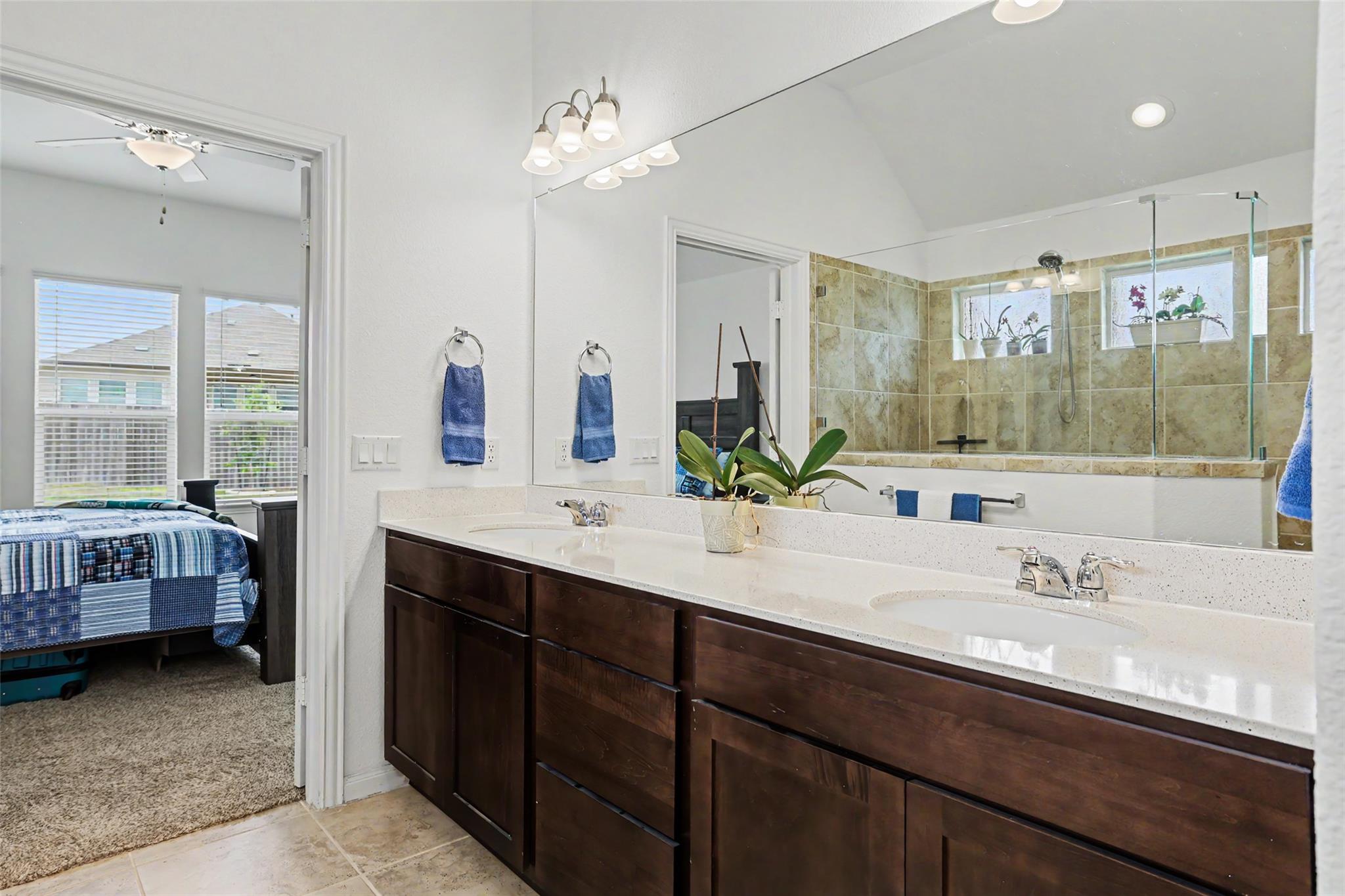 114 Fortuna Ct, Liberty Hill, TX 78642