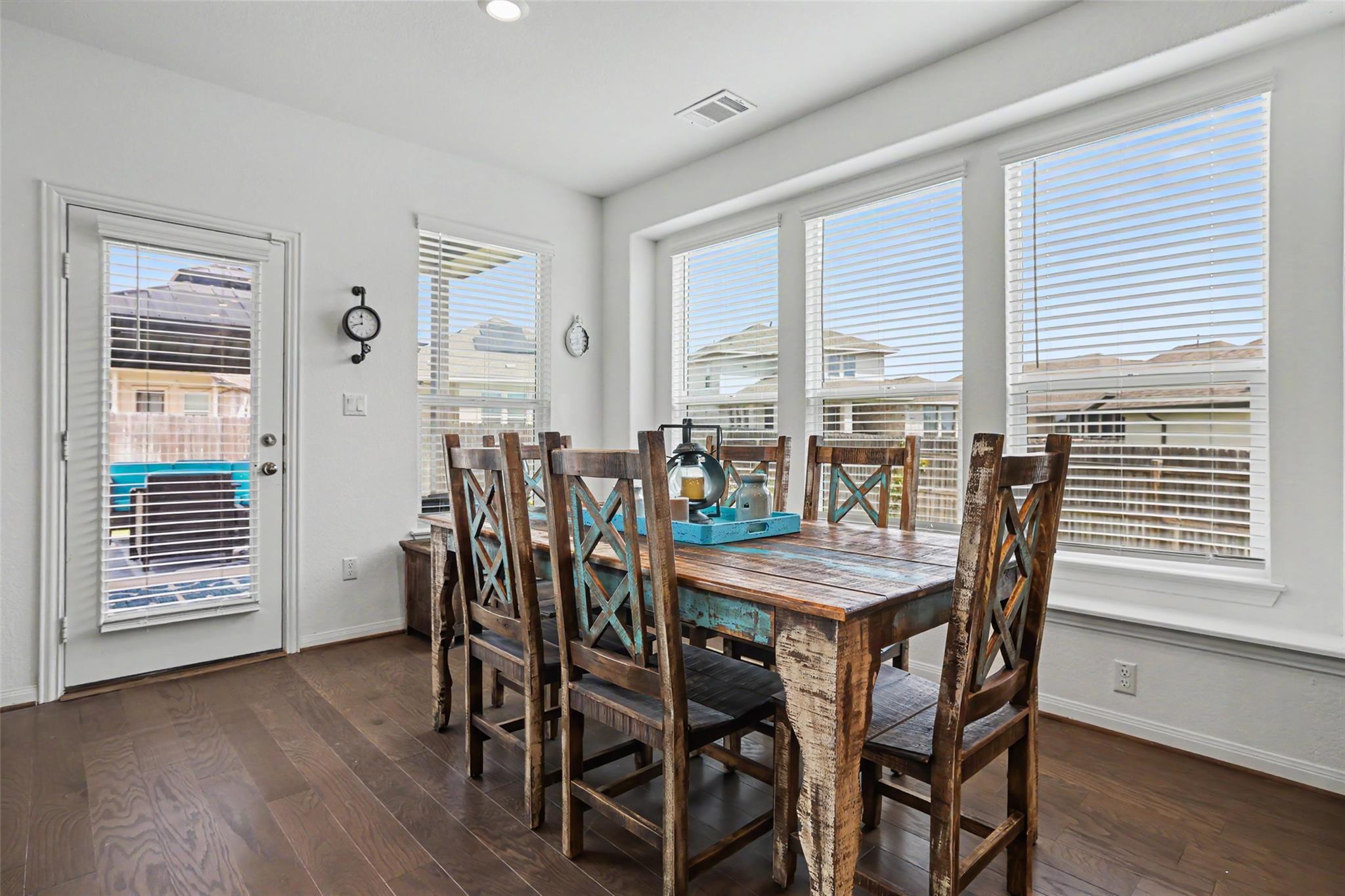 114 Fortuna Ct, Liberty Hill, TX 78642