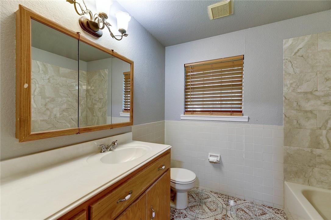 6402 Santos St, Austin, TX 78741