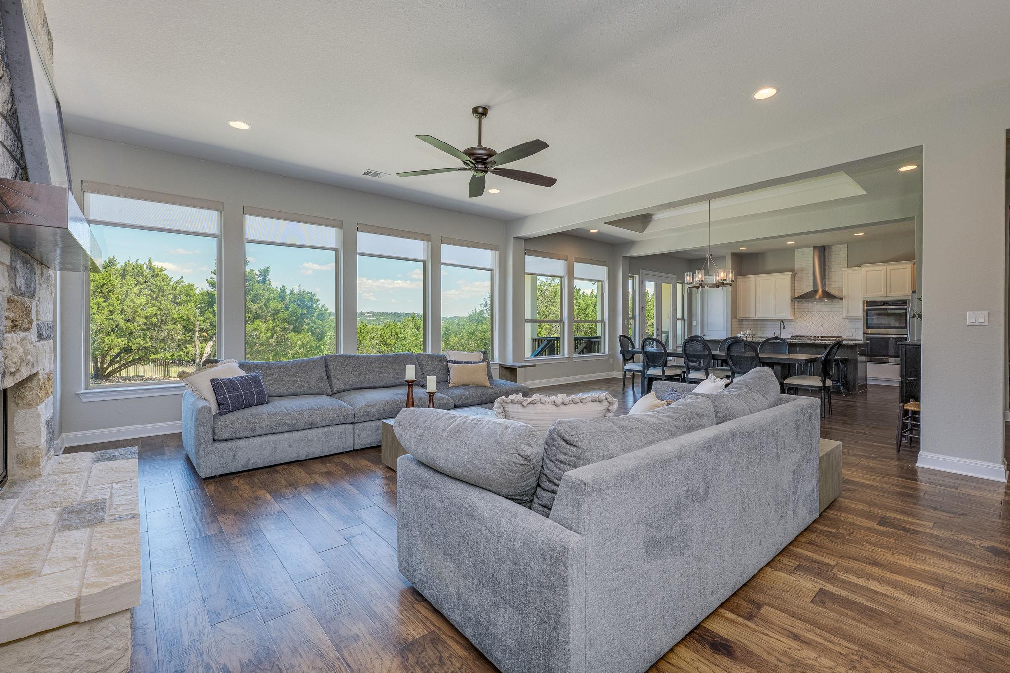 3805 Serene Hills Dr, Austin, TX 78738