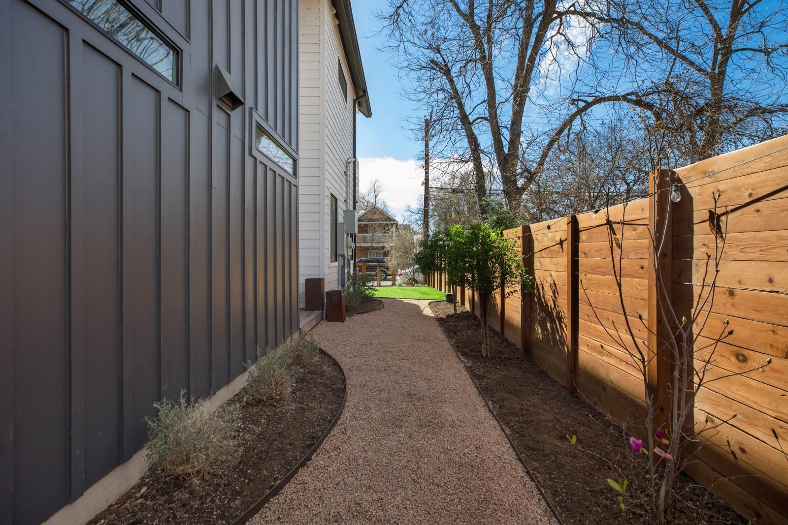 1410 E 3rd St # A, Austin, TX 78702
