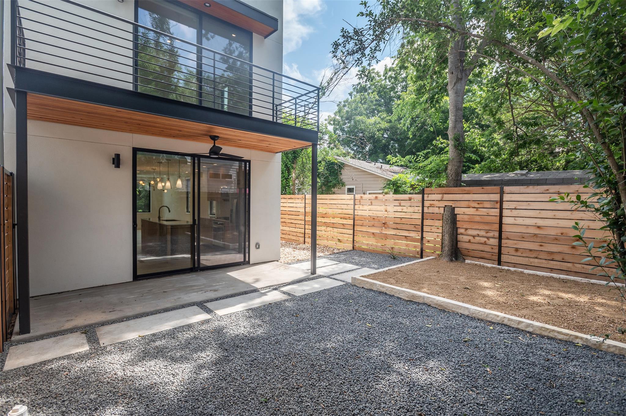 2501 S 6th St # B, Austin, TX 78704