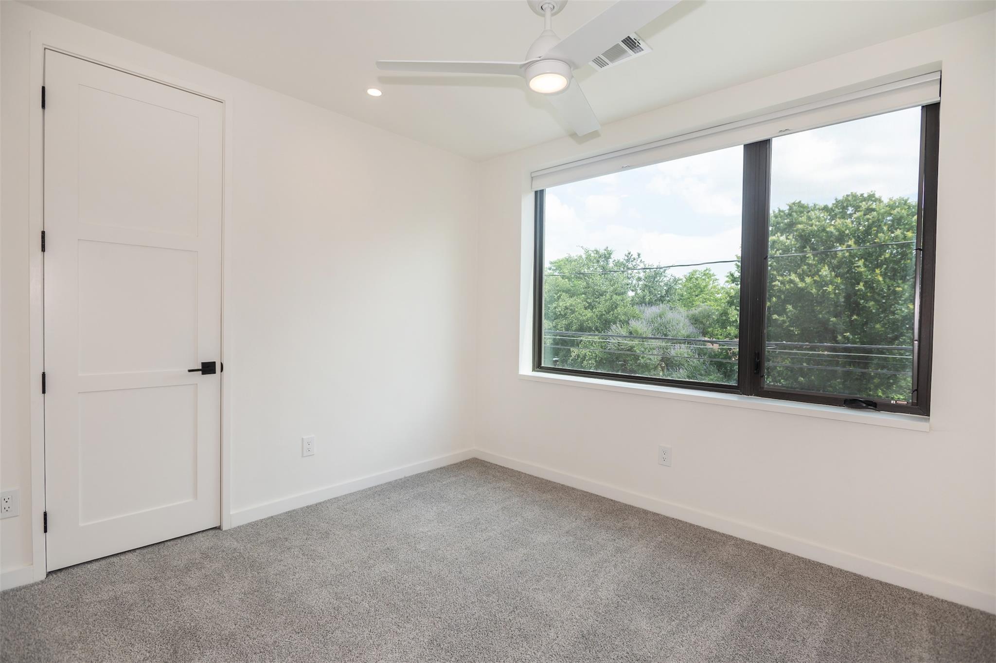 2501 S 6th St # B, Austin, TX 78704