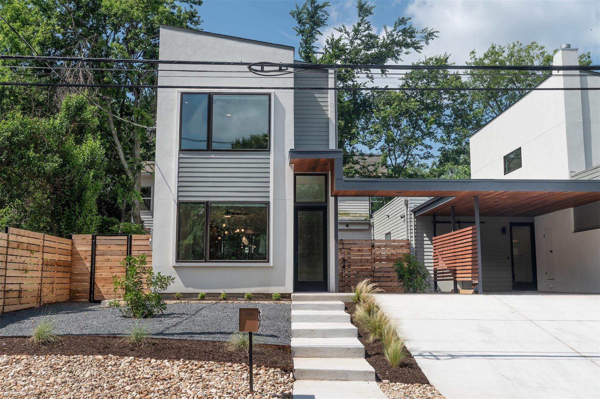 2501 S 6th St # B, Austin, TX 78704