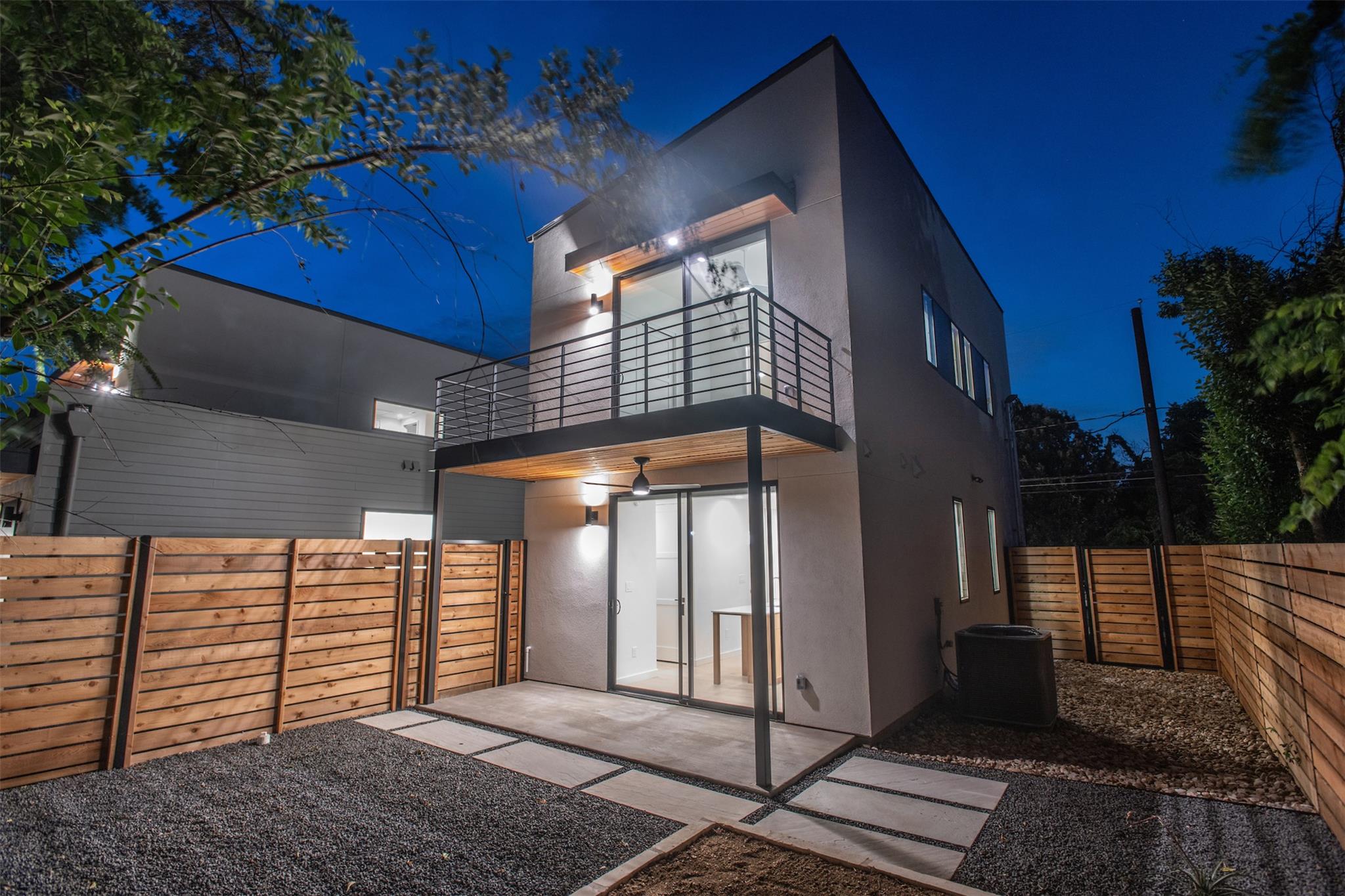2501 S 6th St # B, Austin, TX 78704