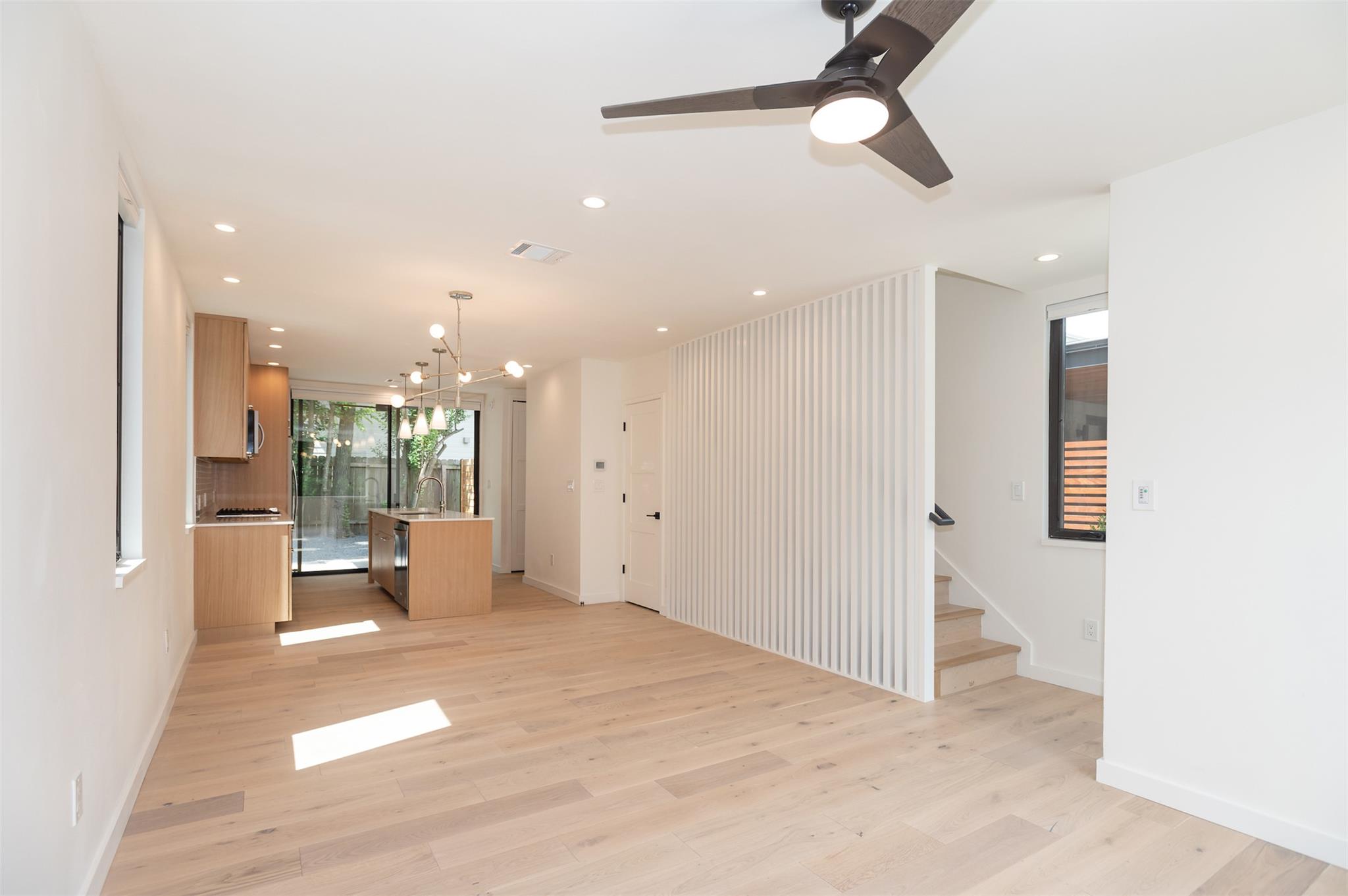 2501 S 6th St # B, Austin, TX 78704